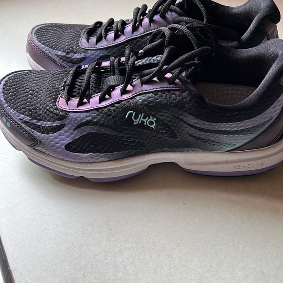 3 for 15 sale 🦃 Ryka tennis shoes - Picture 2 of 4